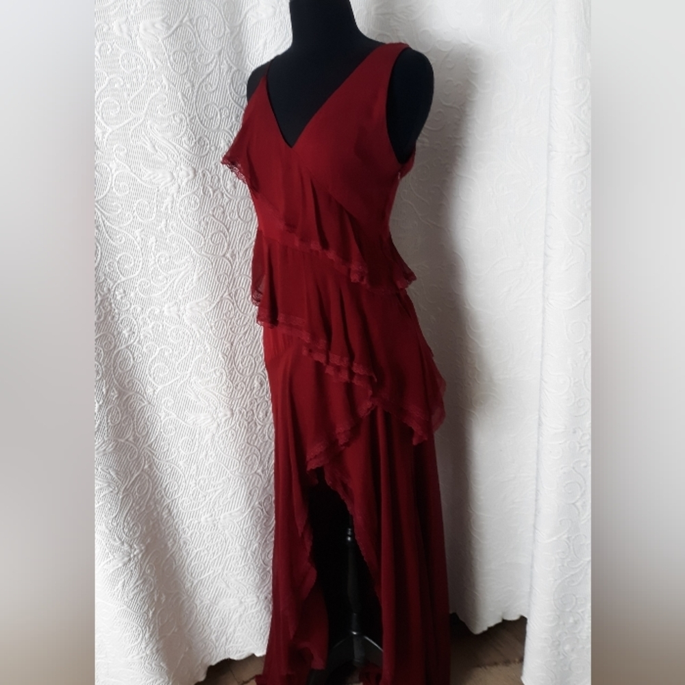 Alice + Olivia Burgundy Ruffle Midi Dress - Picture 5 of 9
